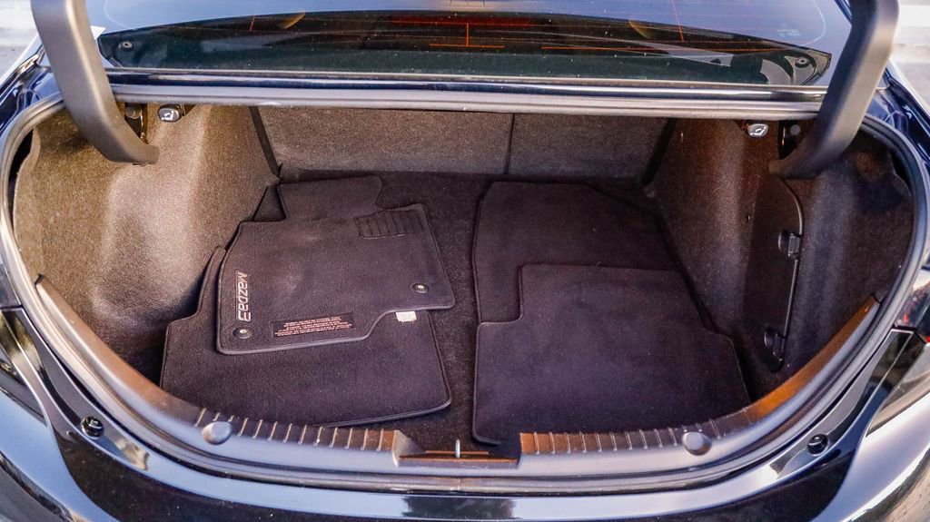 Used 2018 MAZDA MAZDA3 Grand Touring w/ Premium Equipment Package image 27