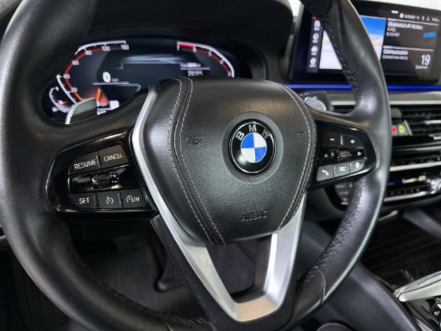 Used 2023 BMW 530i w/ Convenience Package RWD image 11