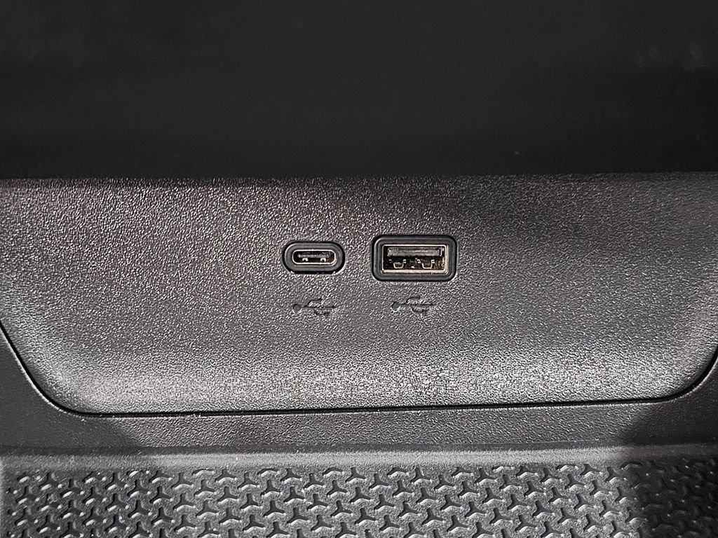 Used 2025 Chevrolet Equinox LT w/ Safety and Technology Package FWD image 20
