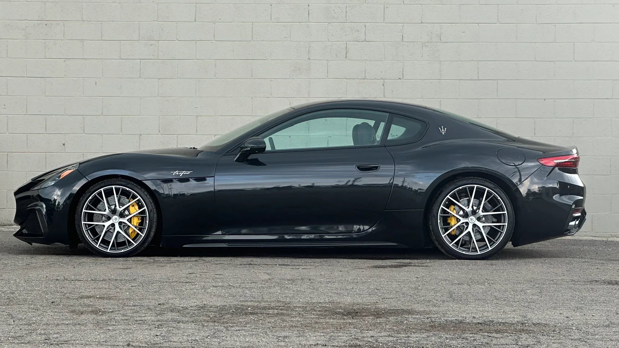 Used 2024 Maserati GranTurismo Trofeo AWD/4WD image 3