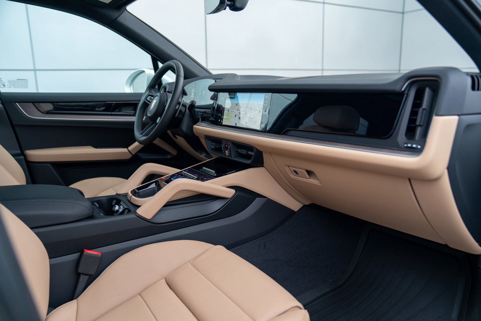 Certified 2026 Porsche Cayenne AWD/4WD image 24