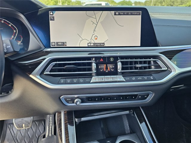 Used 2020 BMW X7 M50i w/ Dynamic Handling Package AWD/4WD image 25