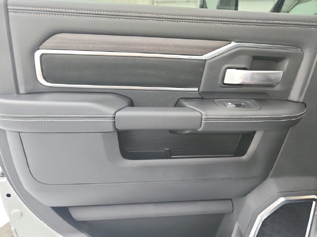 New 2026 RAM 2500 Laramie AWD/4WD image 45