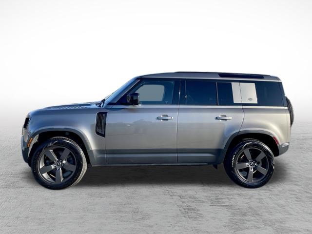 Used 2022 Land Rover Defender 110 S image 8