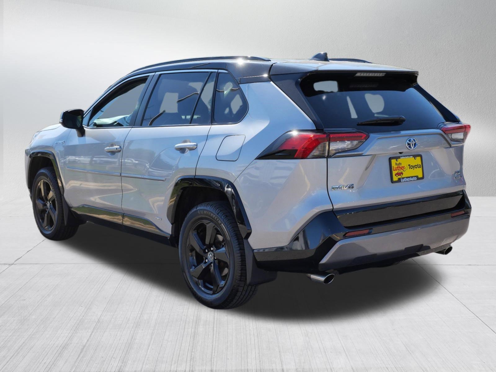 Used 2021 Toyota RAV4 XSE w/ XSE Grade Weather Package AWD/4WD image 6