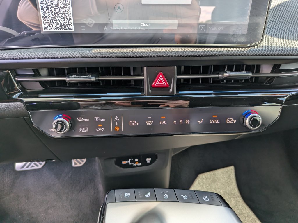 Certified 2025 Kia EV6 GT-Line AWD/4WD image 27