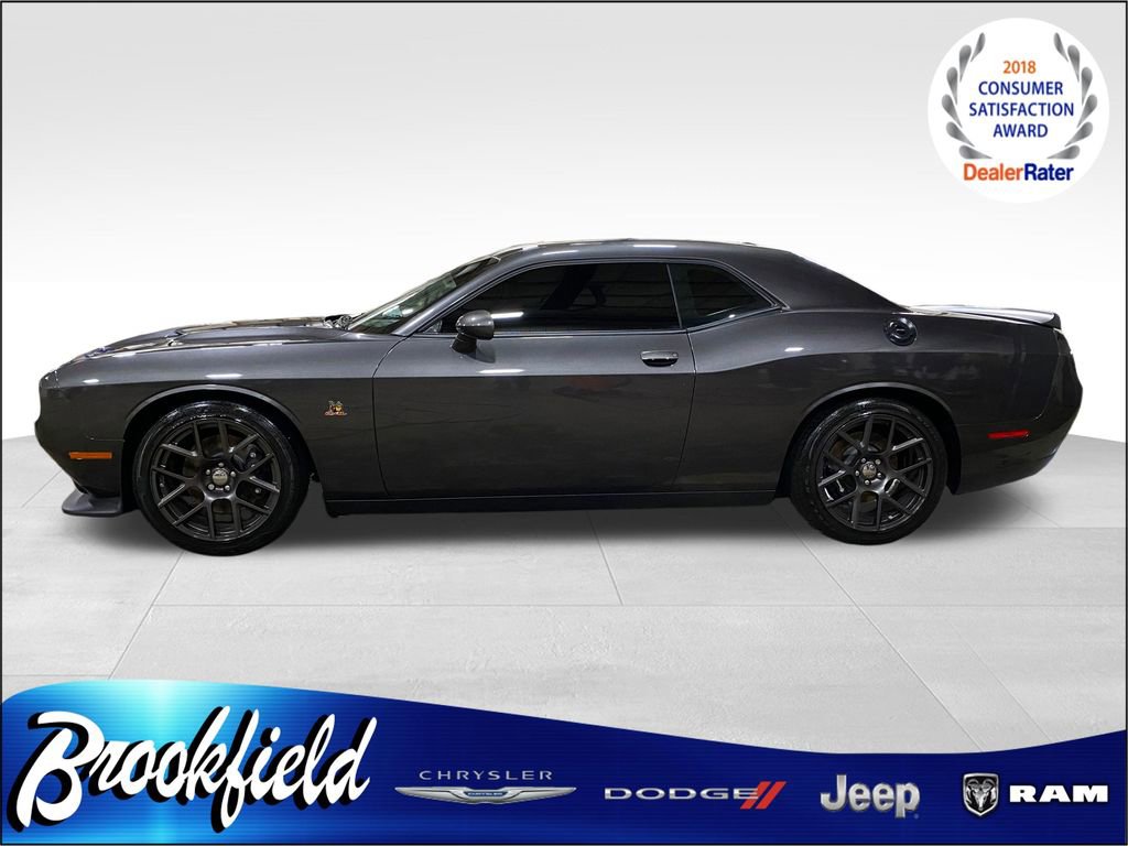 Used 2016 Dodge Challenger R/T Scat Pack w/ Leather Interior Group RWD image 5
