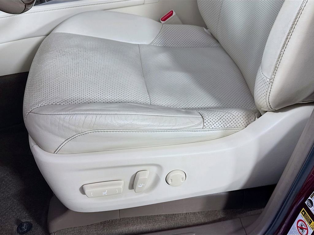 Used 2014 Lexus GX 460 Luxury image 23