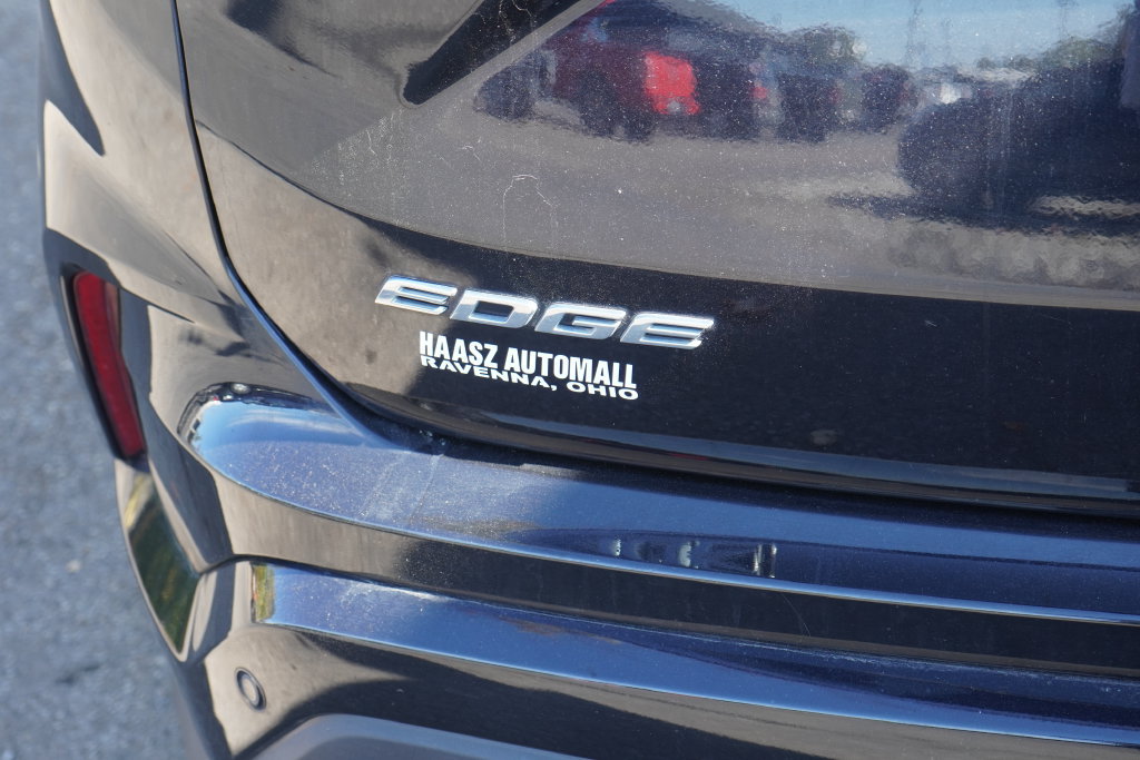 Used 2019 Ford Edge ST w/ Equipment Group 401A AWD/4WD image 7