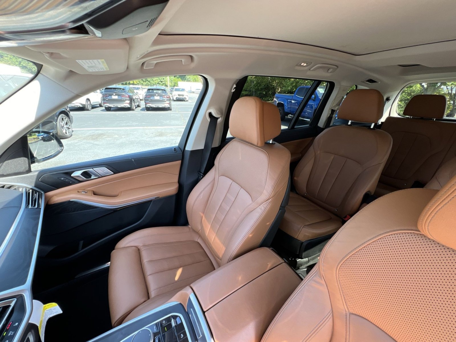 Certified 2022 BMW X7 xDrive40i w/ Premium Package image 4