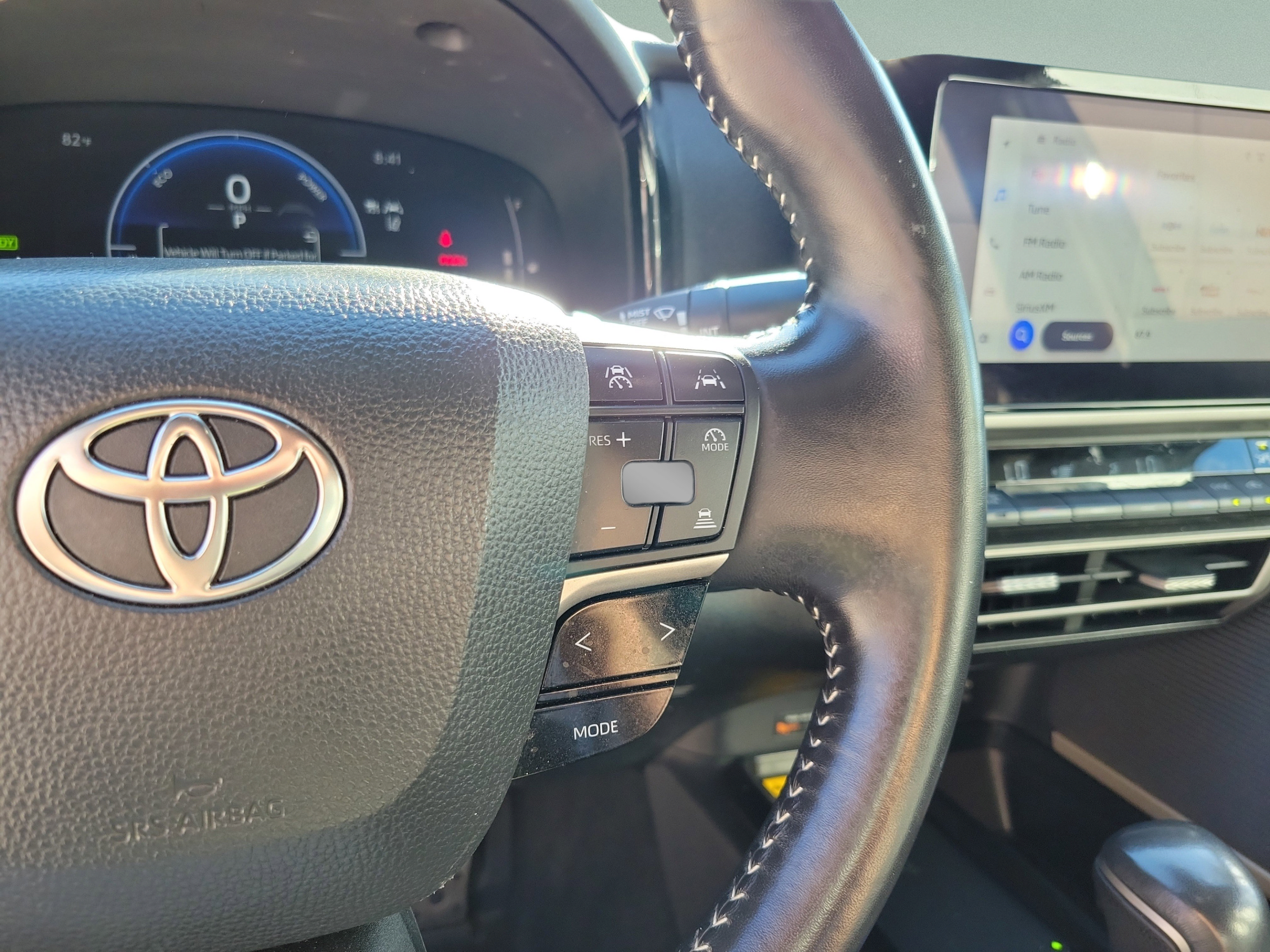Used 2025 Toyota Camry SE FWD image 16