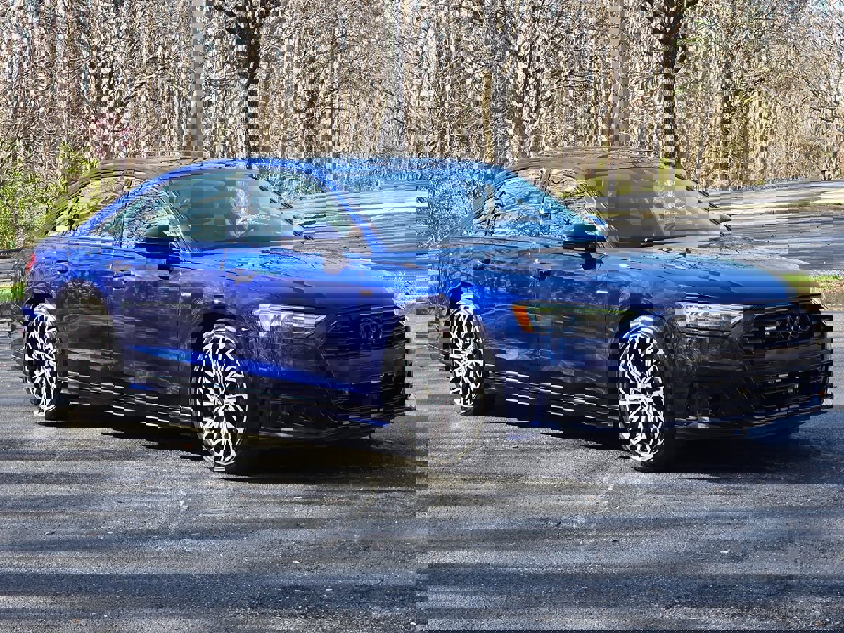 Used 2021 Audi A8 L 3.0T w/ Executive Plus Package image 8