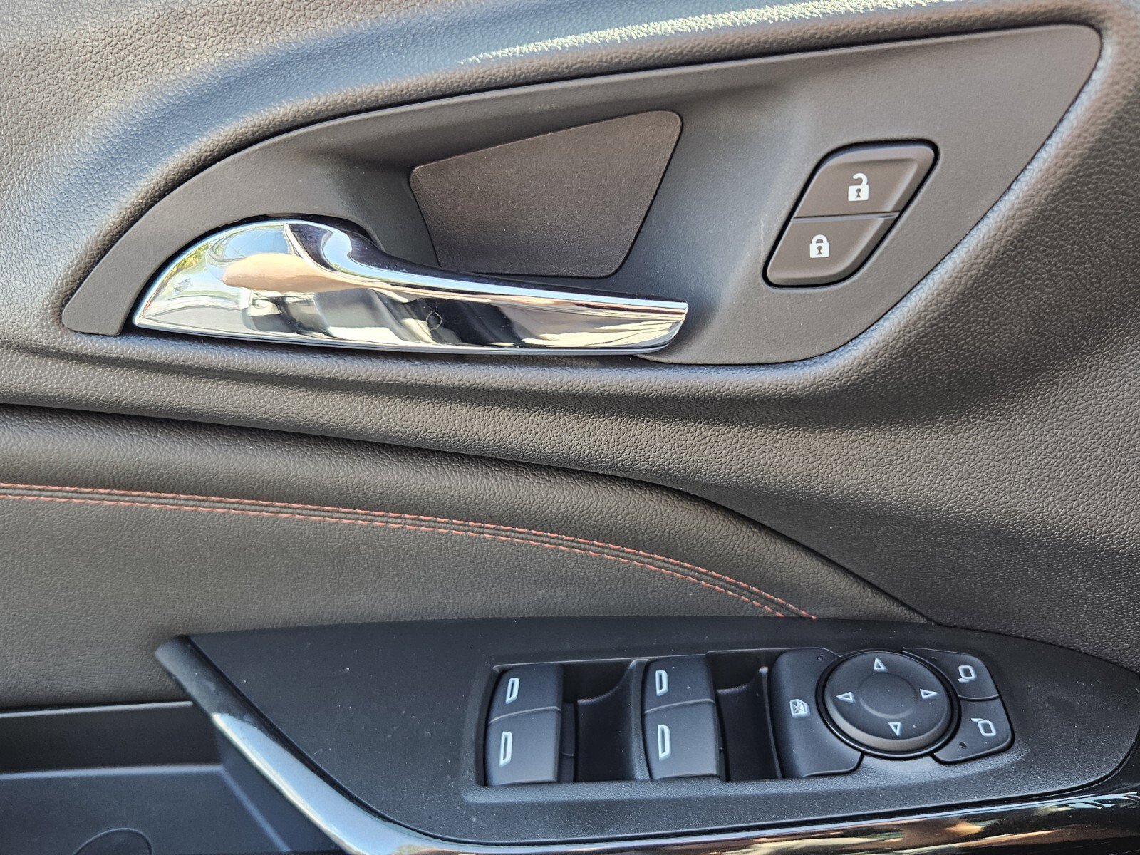 New 2026 Chevrolet Trax RS w/ Driver Confidence Package image 13