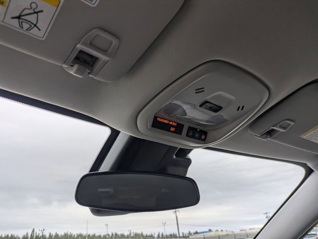 Used 2025 Chevrolet Trax LT w/ LT Convenience Package image 20