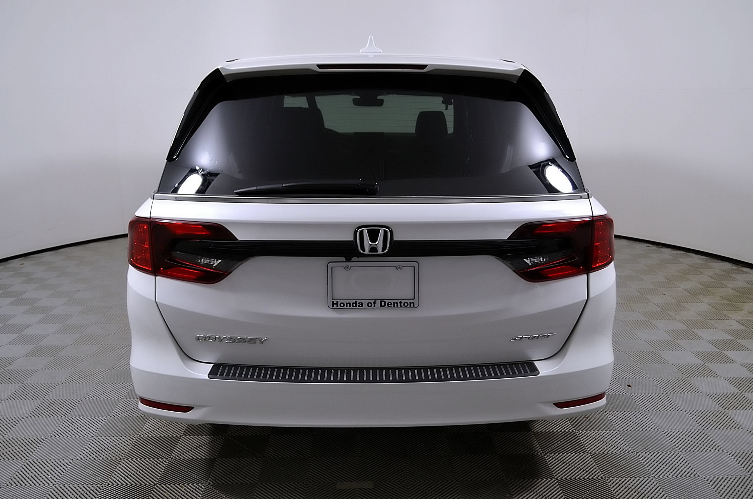 Used 2024 Honda Odyssey Sport image 8