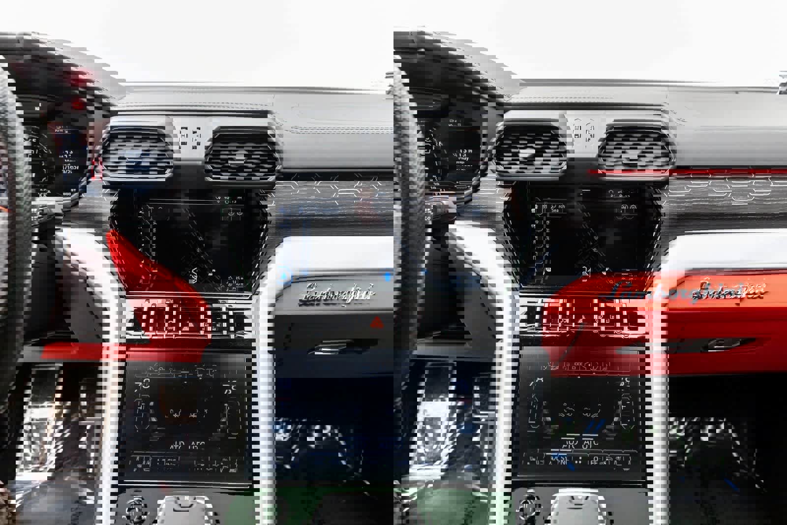 Used 2022 Lamborghini Urus image 9