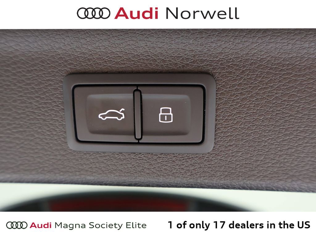Used 2023 Audi Q3 2.0T Premium w/ Convenience Package AWD/4WD image 16