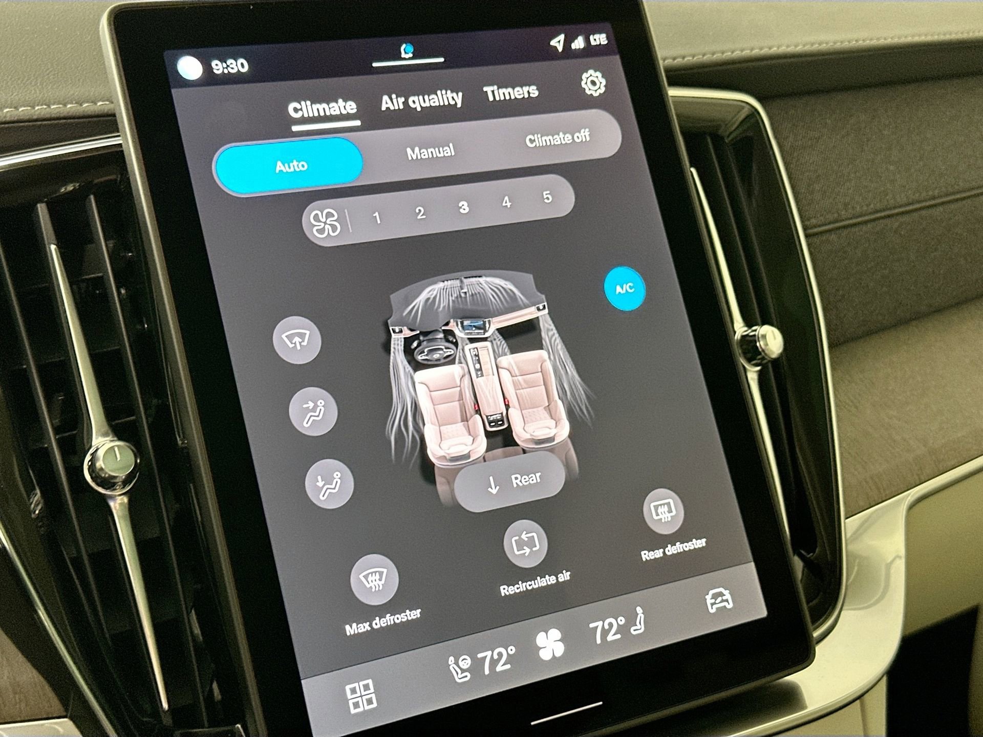 New 2026 Volvo XC90 T8 Ultra w/ Protection Package Premier image 16