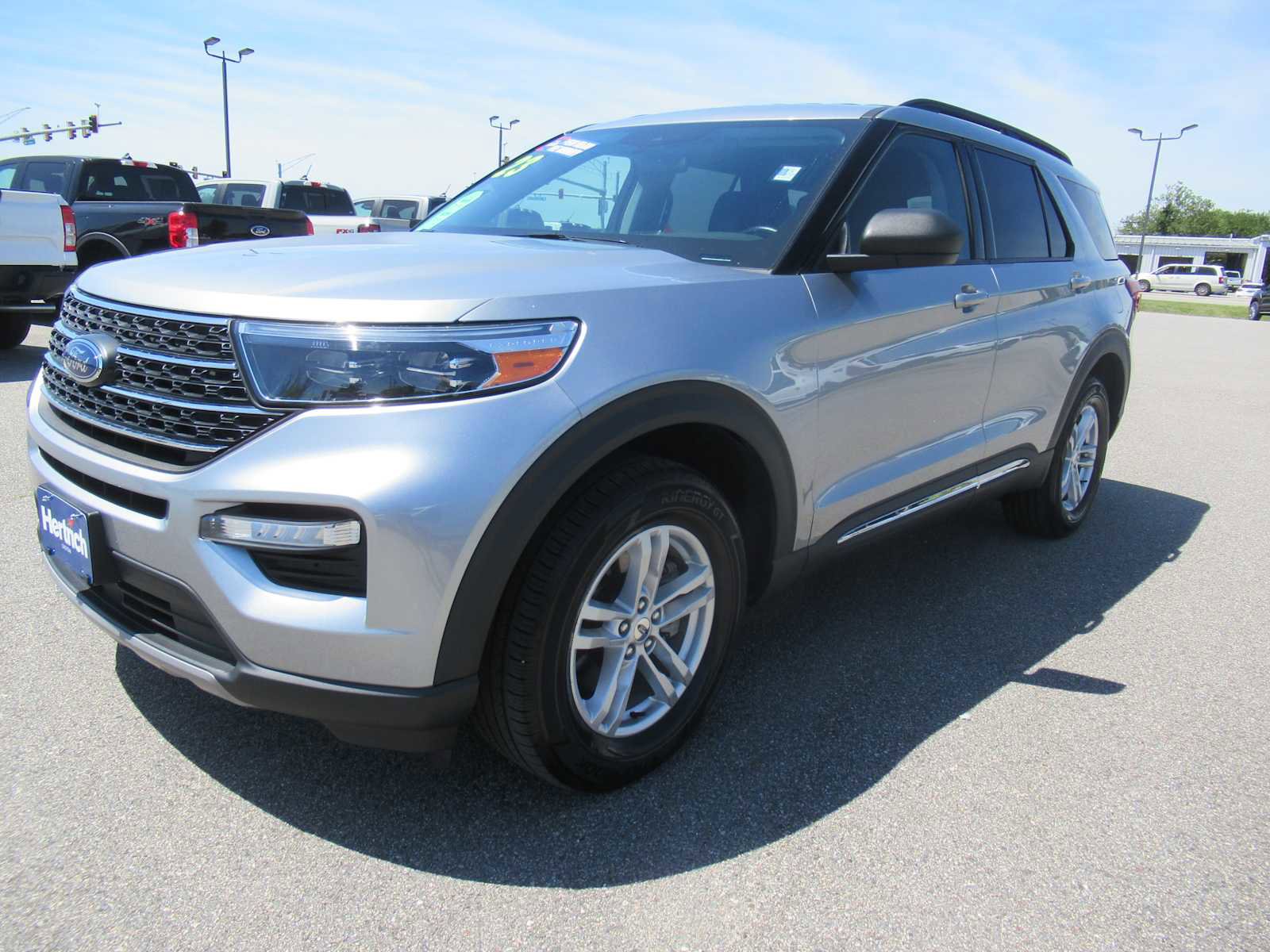Used 2023 Ford Explorer XLT w/ Equipment Group 202A AWD/4WD video 1