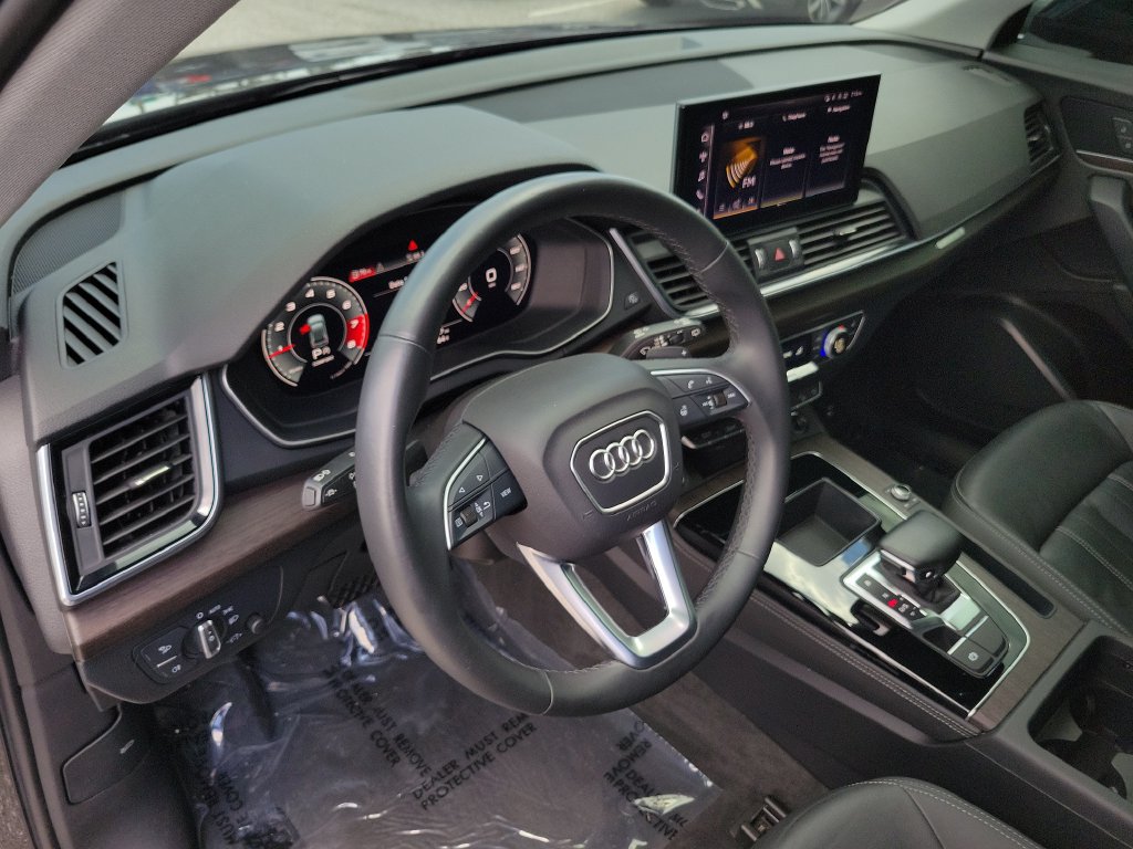 Certified 2021 Audi Q5 2.0T Premium Plus w/ Premium Plus Package AWD/4WD image 7