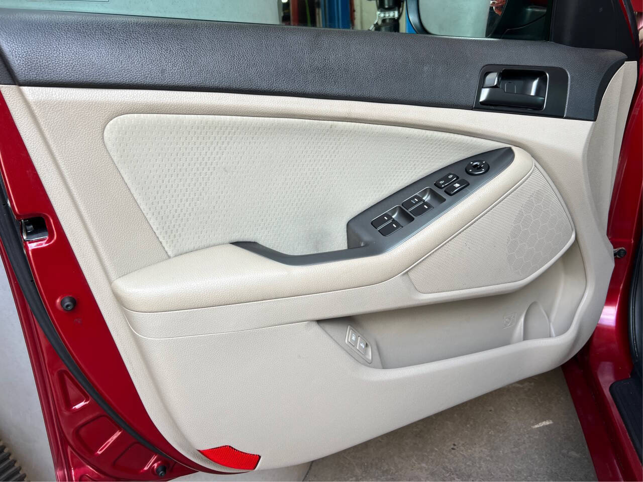 Used 2013 Kia Optima LX FWD image 17