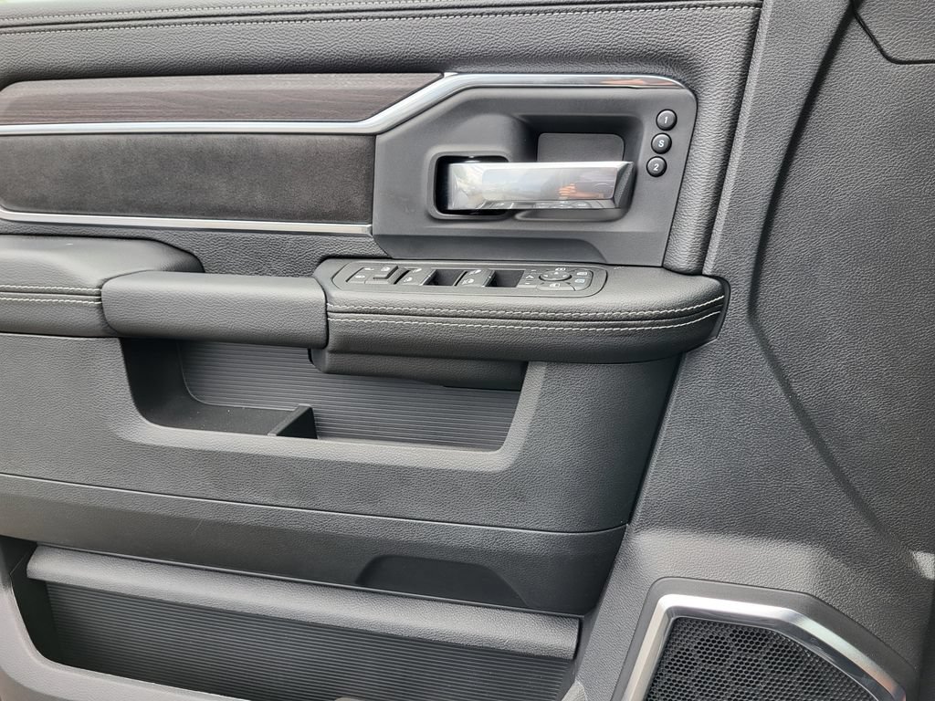 New 2026 RAM 2500 Laramie w/ Night Edition AWD/4WD image 25