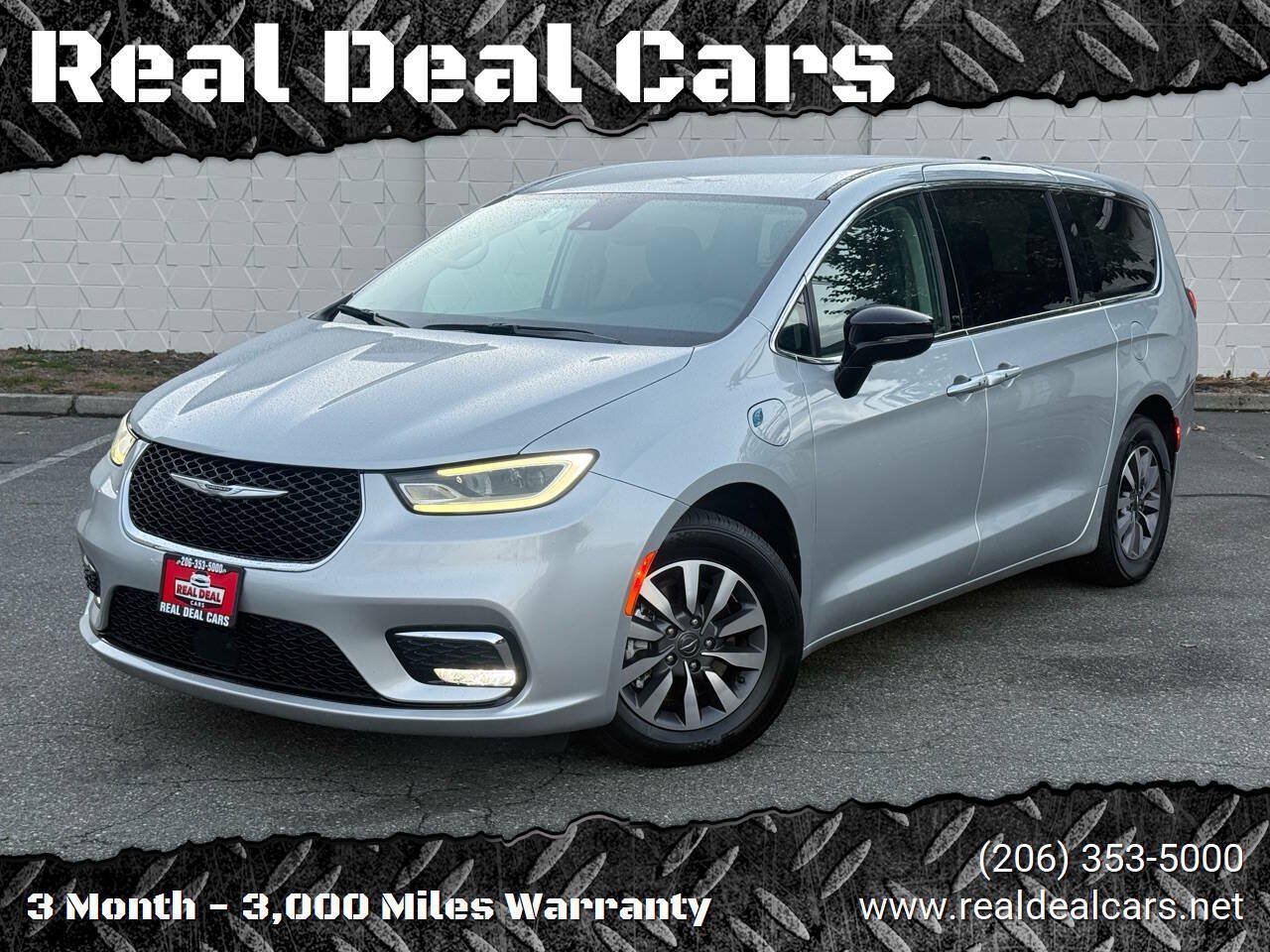 Used 2024 Chrysler Pacifica Limited