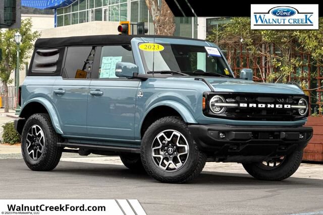 Certified 2023 Ford Bronco Outer Banks AWD/4WD image 1