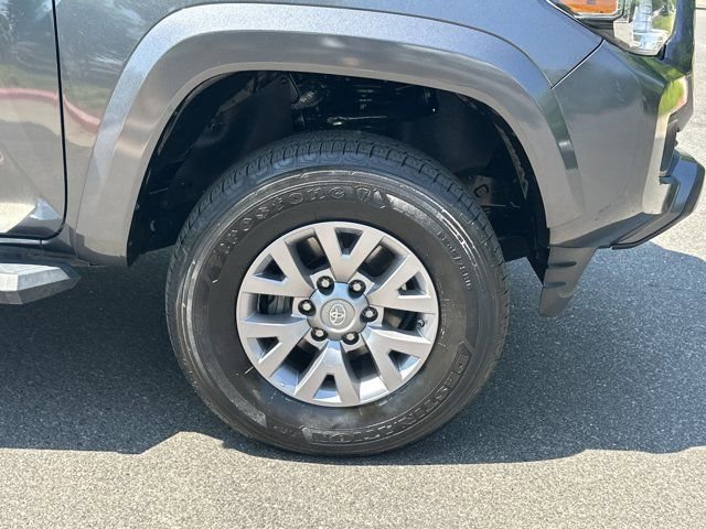 Used 2018 Toyota Tacoma SR5 RWD image 15