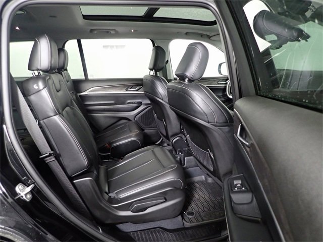 Used 2023 Jeep Grand Cherokee L Limited image 34