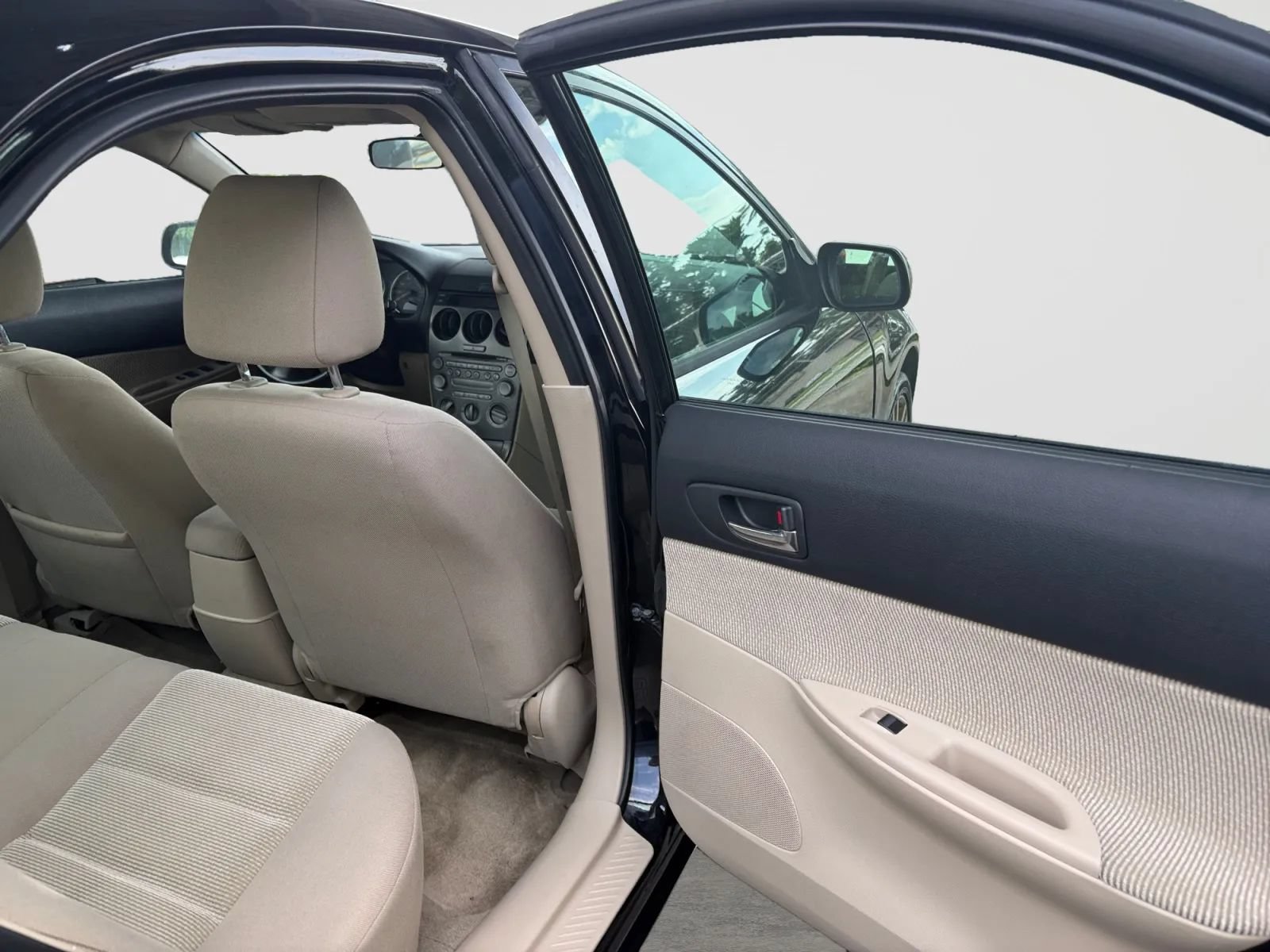 Used 2005 MAZDA MAZDA6 i FWD image 17