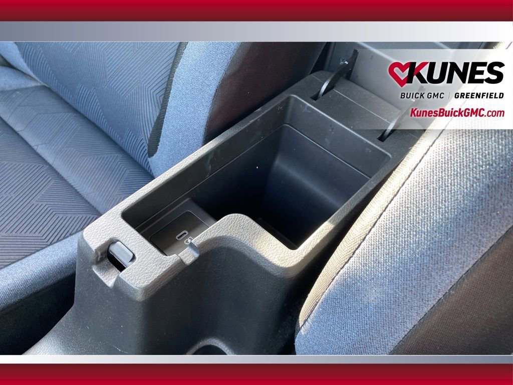 Used 2023 Nissan Versa SV image 27