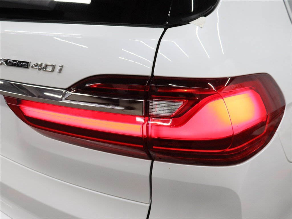 Used 2021 BMW X7 xDrive40i w/ Premium Package AWD/4WD image 13