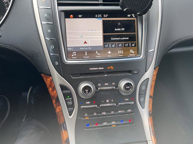 Used 2017 Lincoln MKX Reserve w/ Lincoln MKX Climate Package AWD/4WD image 11