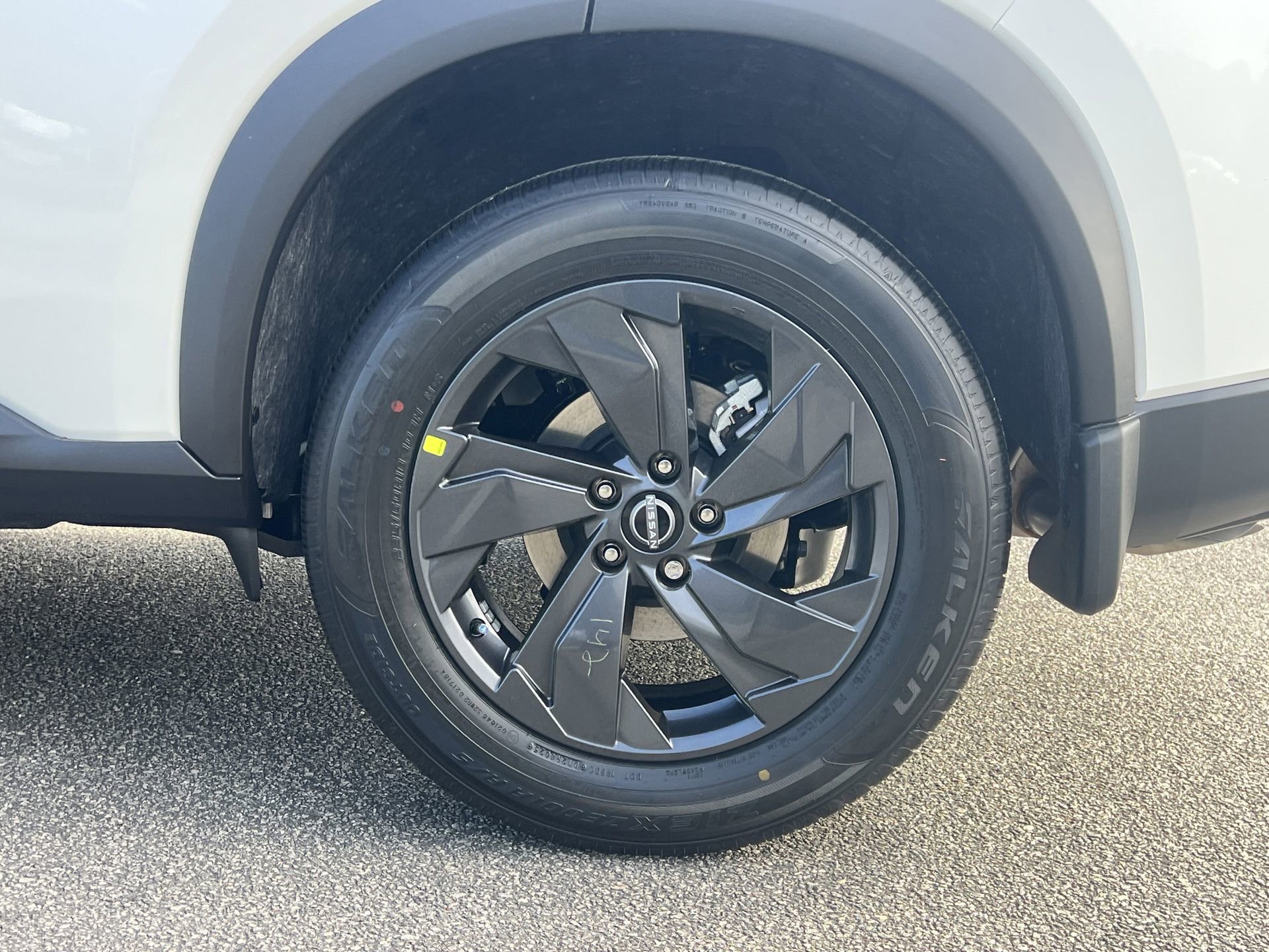 New 2026 Nissan Rogue SV FWD image 27