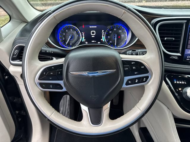Used 2021 Chrysler Pacifica Limited w/ Premium & Safety Sphere Group AWD/4WD image 15