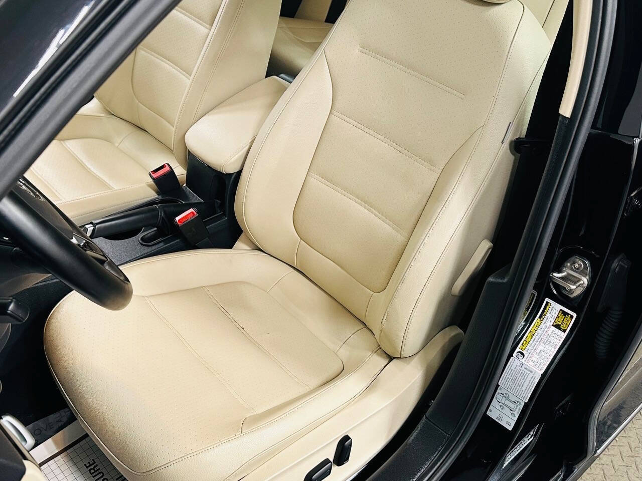 Used 2017 Volkswagen Jetta SEL Premium FWD image 24