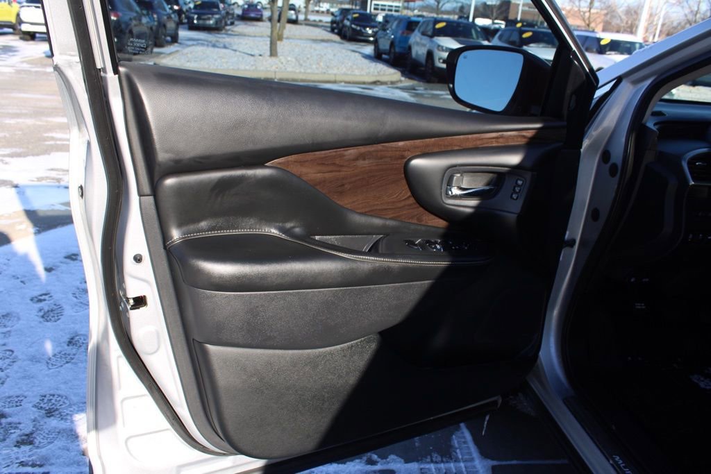 Used 2019 Nissan Murano Platinum image 19