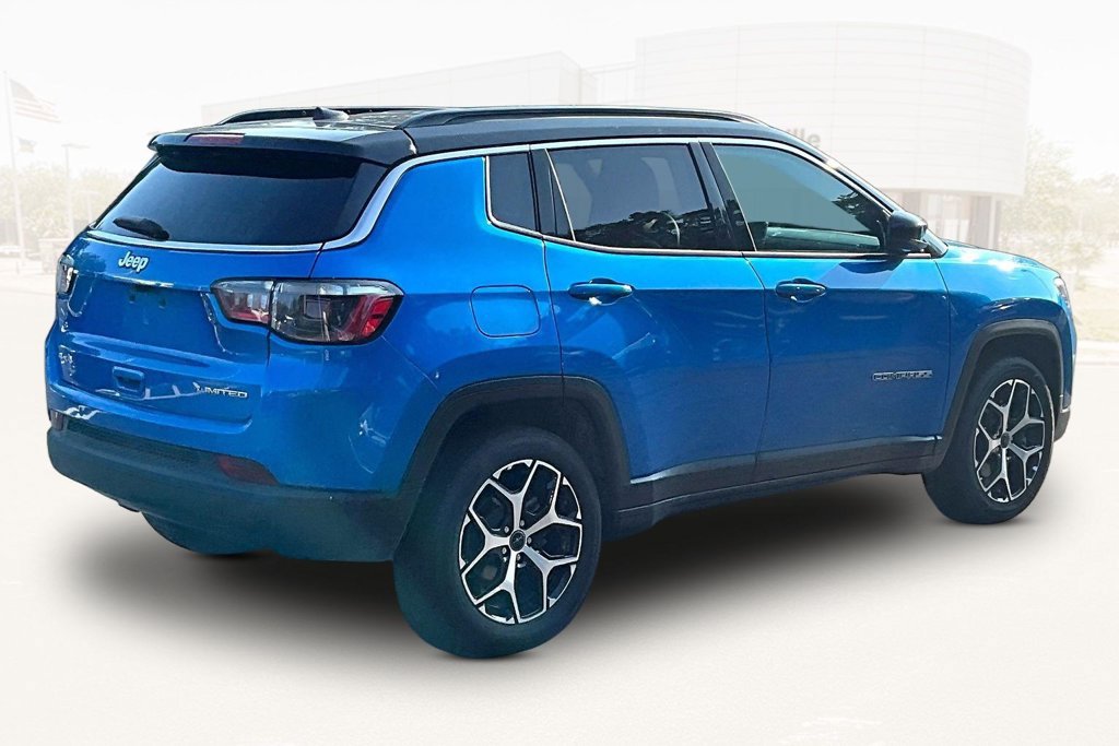 Used 2025 Jeep Compass Limited AWD/4WD image 6