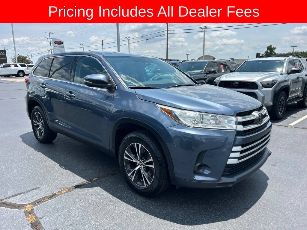 Used 2019 Toyota Highlander LE FWD image 21