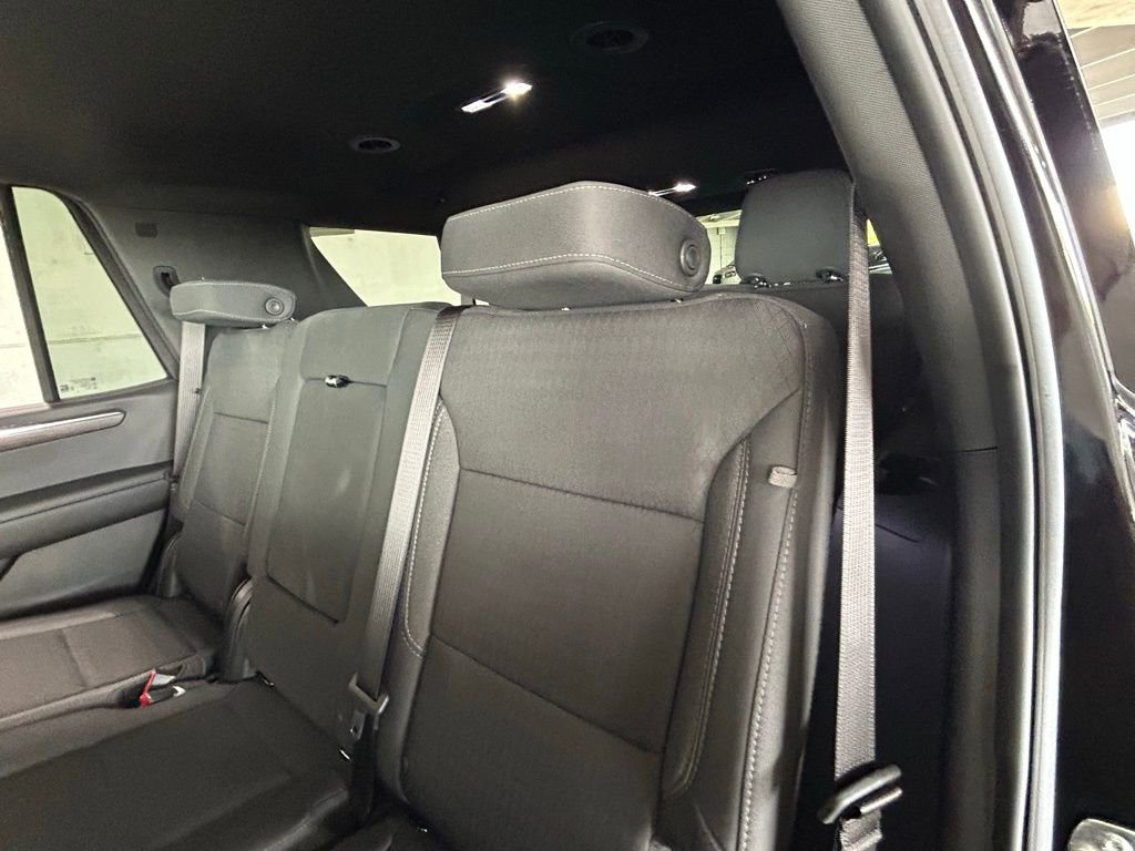 Used 2025 Chevrolet Tahoe LS image 33