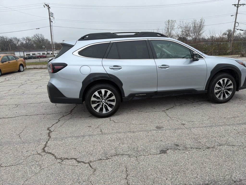 Used 2023 Subaru Outback Limited image 8