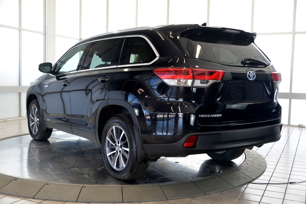 Used 2019 Toyota Highlander XLE image 6