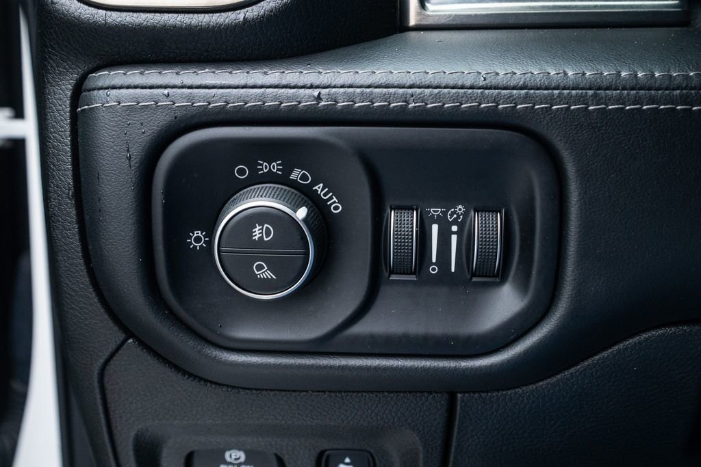 Used 2019 RAM 1500 Limited image 23