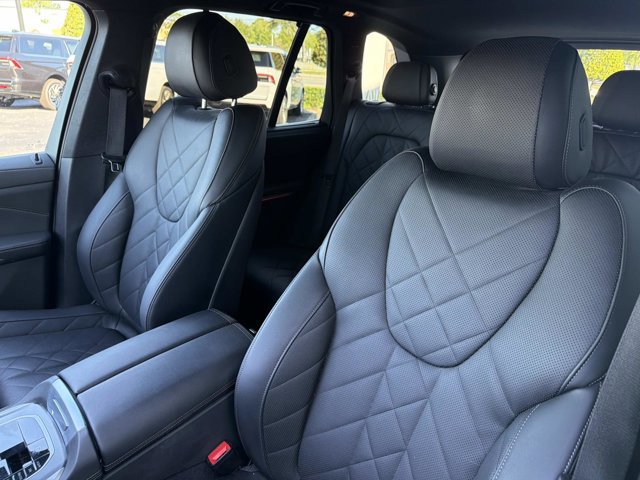 Used 2023 BMW X5 xDrive40i w/ Executive Package AWD/4WD image 13