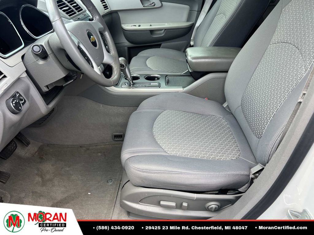 Used 2012 Chevrolet Traverse LT FWD image 17