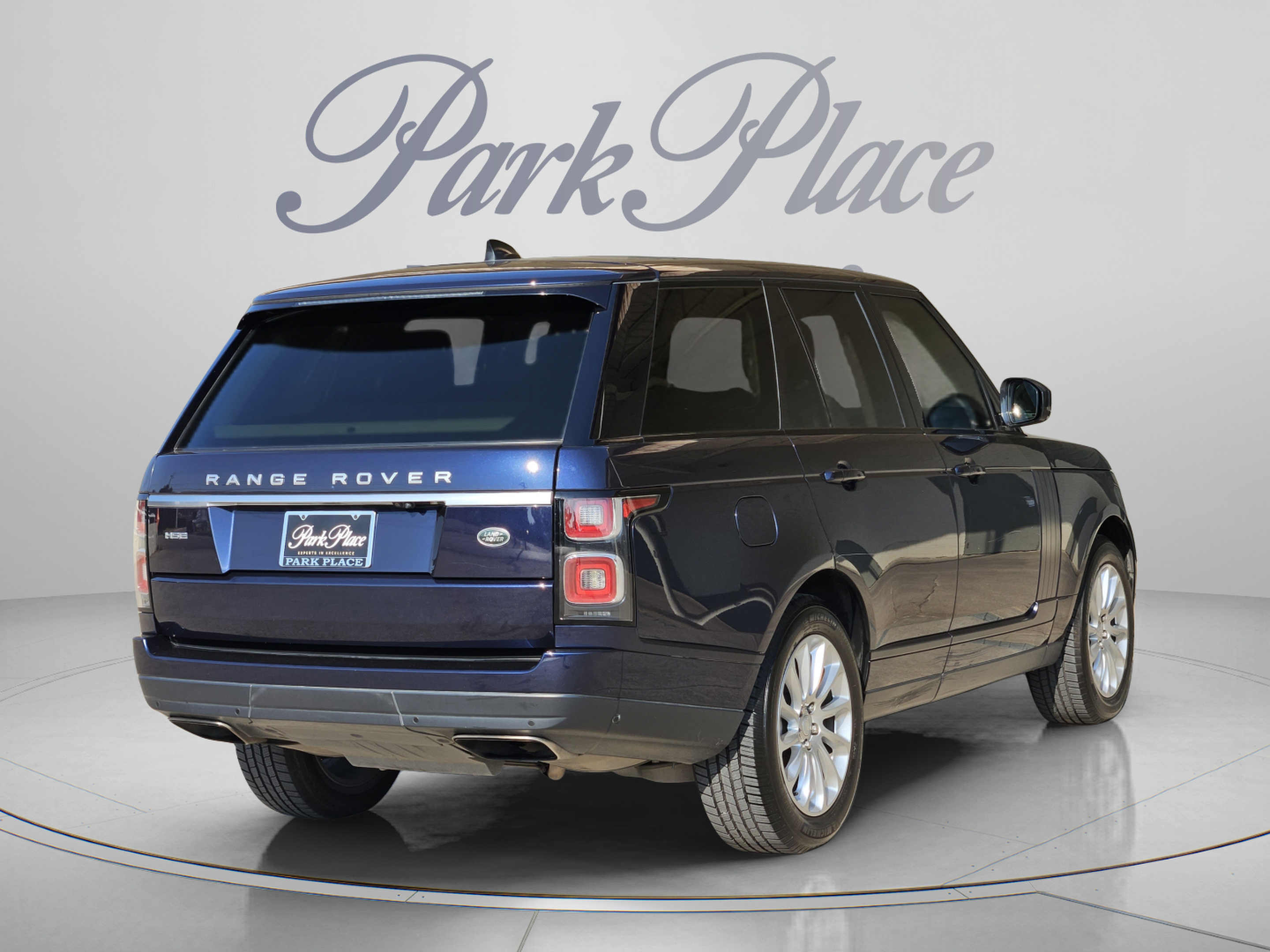 Used 2018 Land Rover Range Rover HSE AWD/4WD image 6