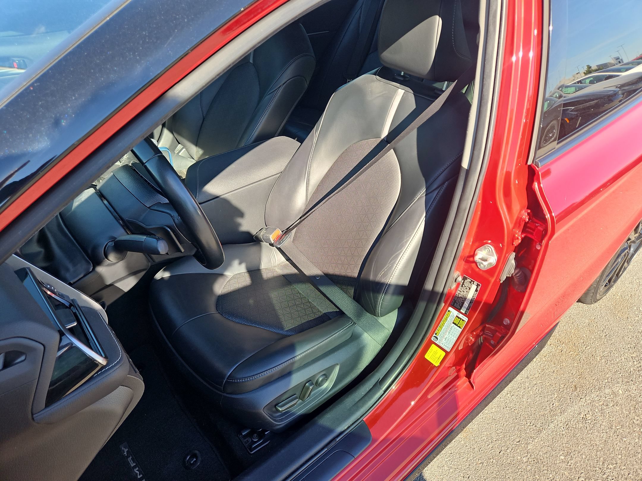 Used 2023 Toyota Camry XSE FWD image 24