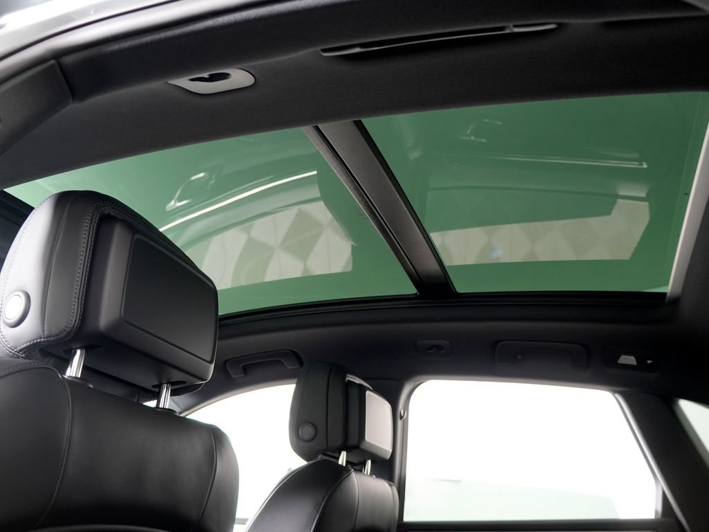 New 2026 Porsche Macan AWD/4WD image 19