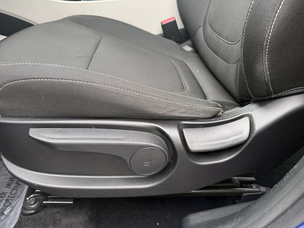 Used 2022 Hyundai Tucson SE AWD/4WD image 16